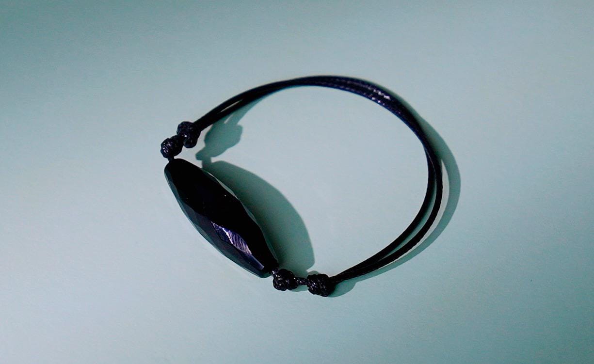 Black Obsidian Crystal Bracelet โ Faceted Protection Stone โ Adjustable Cord for Men & Women โ Energy Healing Jewelry โ Minimalist Gift