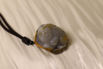Hand-Carved Agate Frog Pendant Necklace • Lucky Money Toad Amulet • Natural Crystal Healing Jewelry • Feng Shui Wealth & Protection Charm