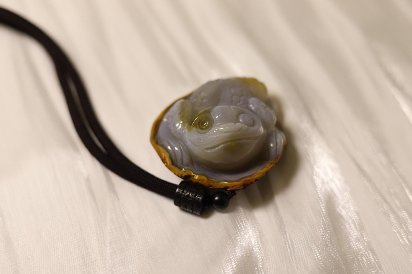 Hand-Carved Agate Frog Pendant Necklace • Lucky Money Toad Amulet • Natural Crystal Healing Jewelry • Feng Shui Wealth & Protection Charm