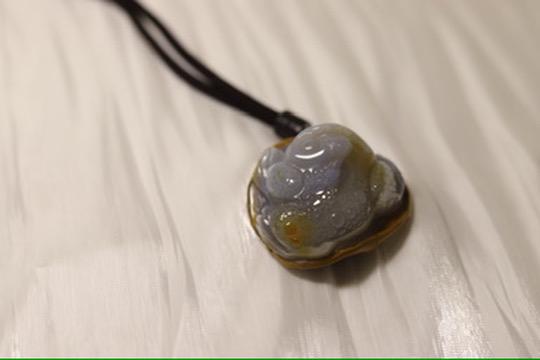 Hand-Carved Agate Frog Pendant Necklace • Lucky Money Toad Amulet • Natural Crystal Healing Jewelry • Feng Shui Wealth & Protection Charm