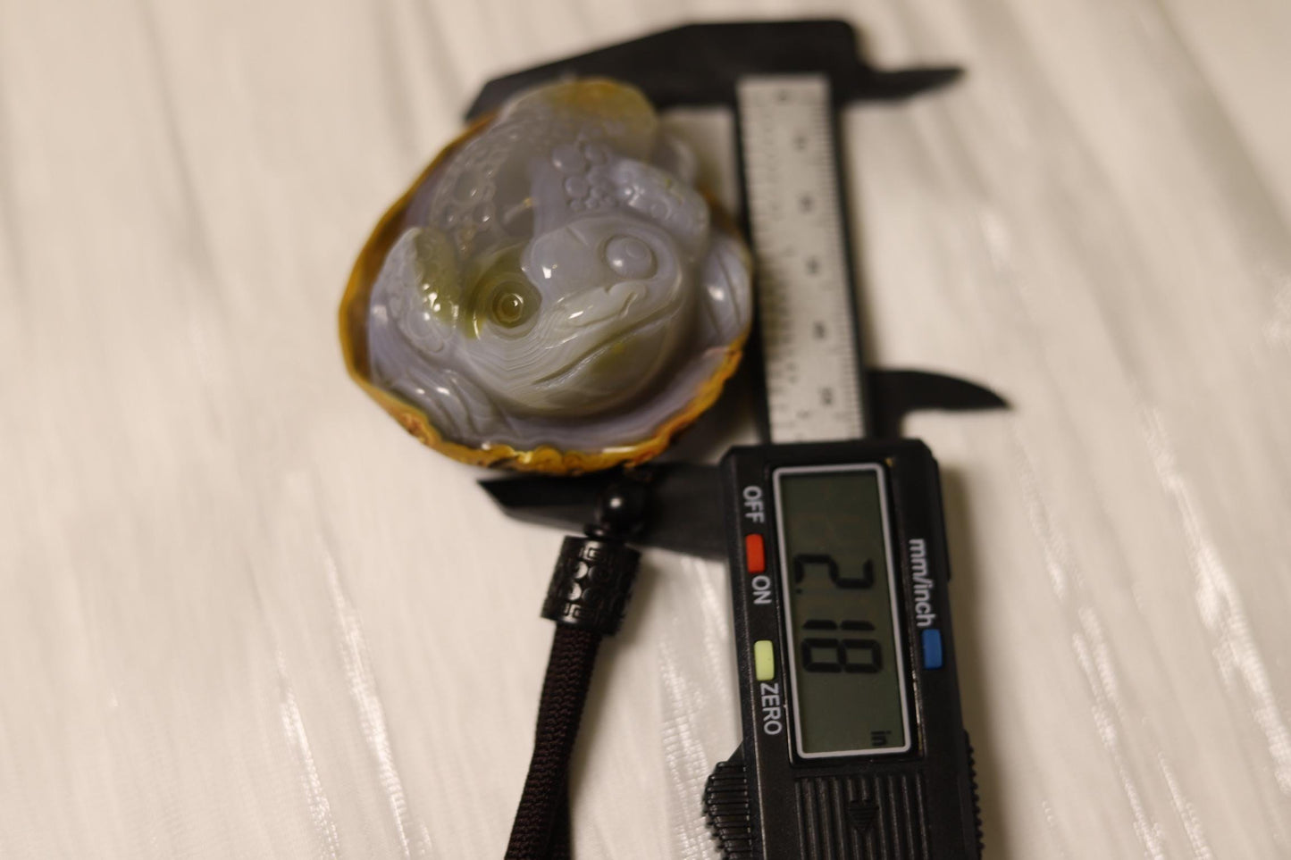 Hand-Carved Agate Frog Pendant Necklace • Lucky Money Toad Amulet • Natural Crystal Healing Jewelry • Feng Shui Wealth & Protection Charm