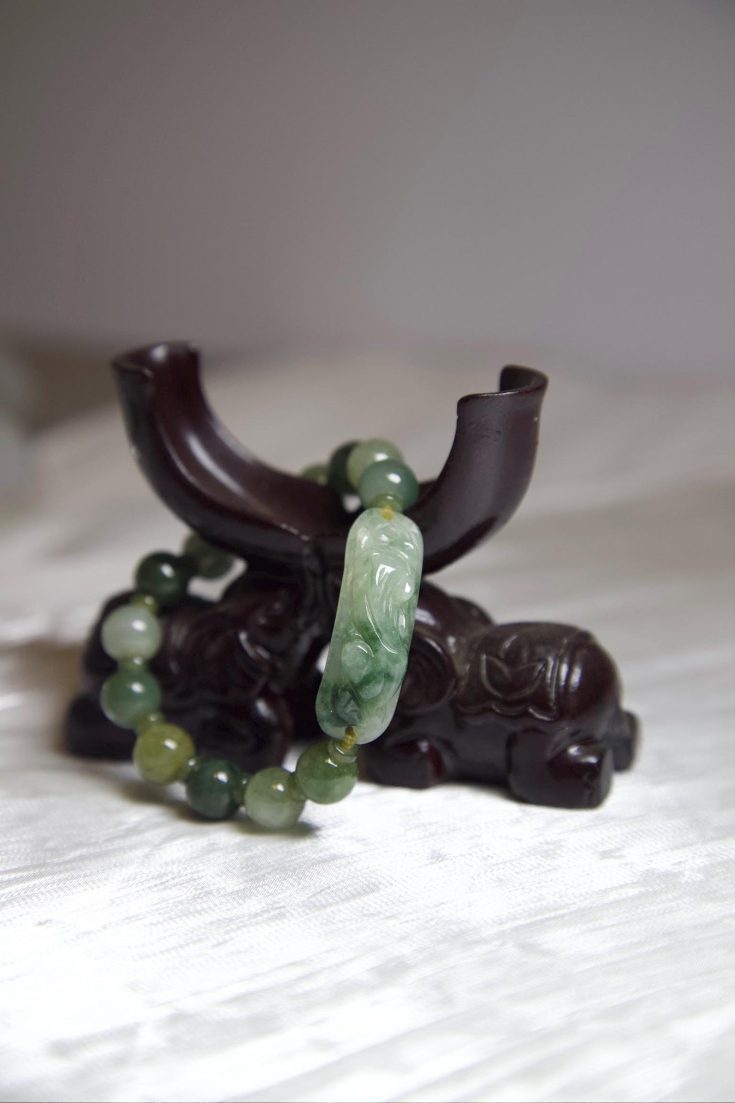 Green Jade Pi Xiu Bracelet: Hand-Carved Wealth Charm, Feng Shui Jewelry